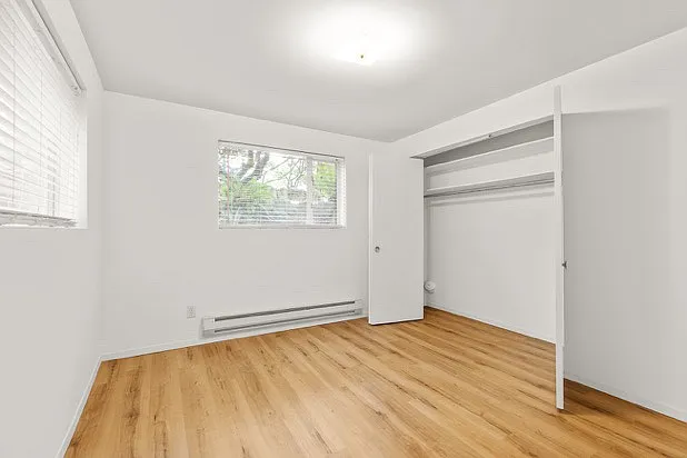 4745 18th Ave NE #4745 — Photo 5