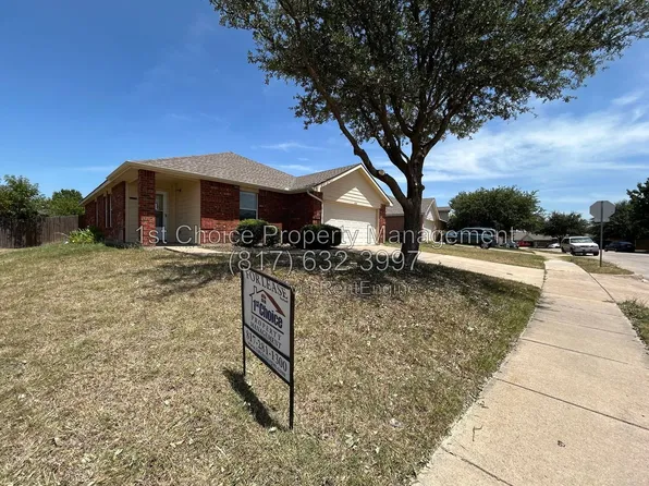 4888 Parkview Hills Ln, Fort Worth, TX 76179