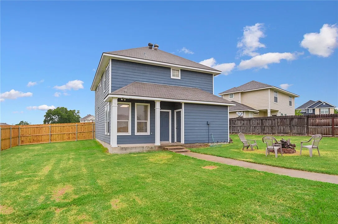 Building Photo - 2903 McLaren Dr