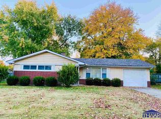 813 E Sunset Pike Dr, Terre Haute, IN 47802