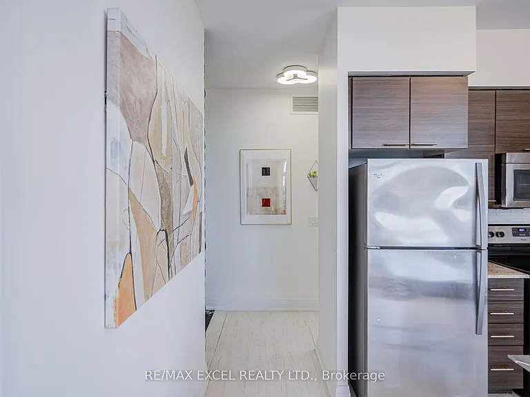 85 N Park Rd S #705 — Photo 17