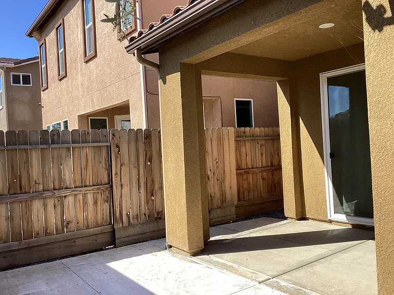 229 Sunset Dr S — Photo 24