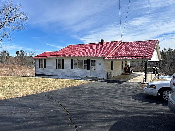 2nd image of 404 Oak Grove Rd