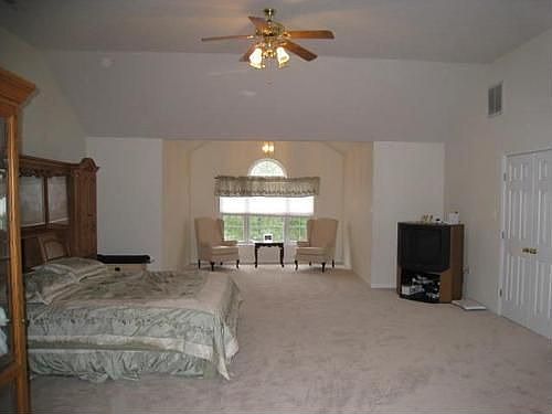 4th image of 23665 Halford Ln