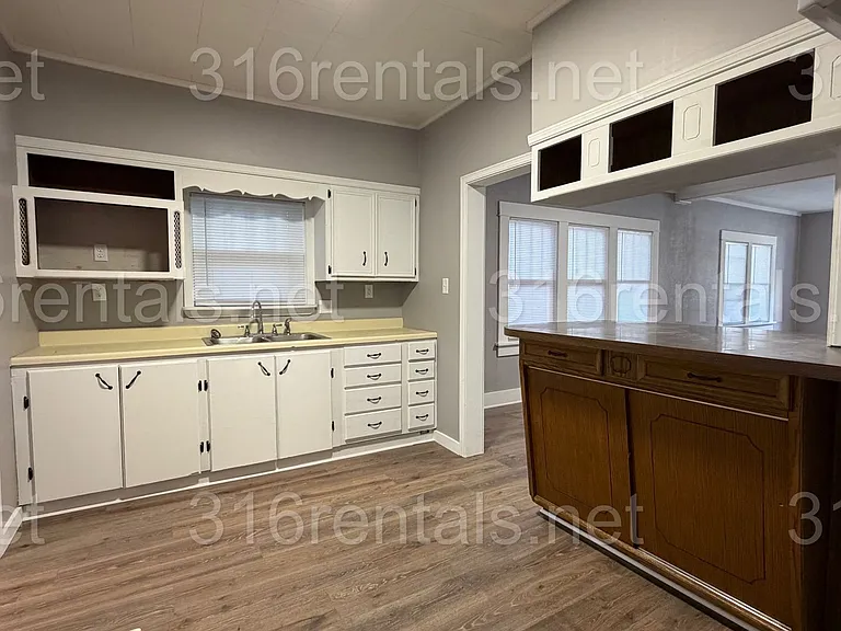 514 W 4th Ave — Photo 5