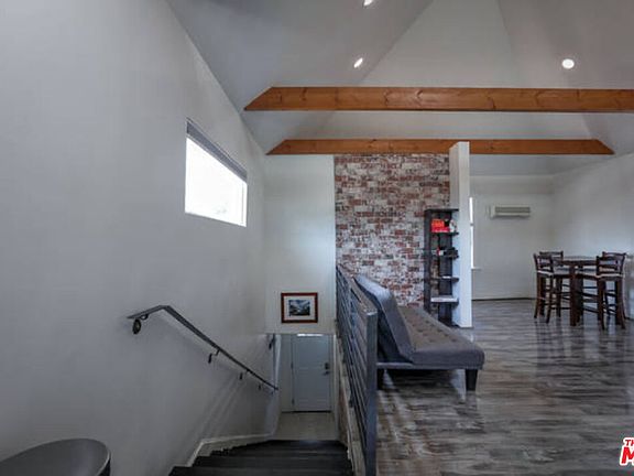 5th image of 2116 Kent St