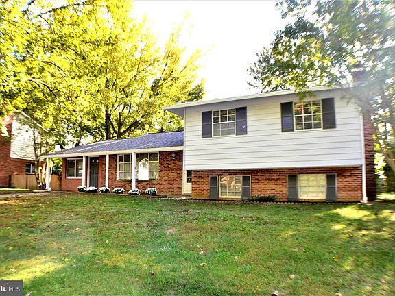 2nd image of 1426 Catlyn Pl