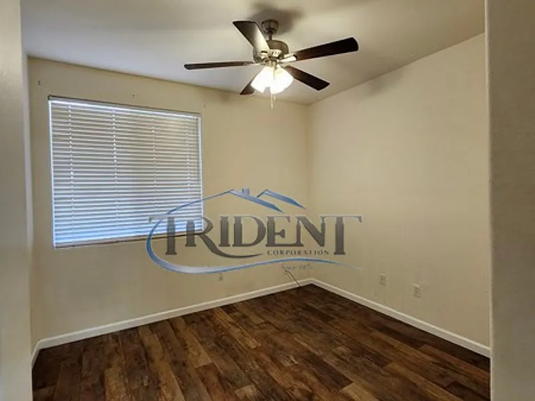 1038 Zanes Dr — Photo 10