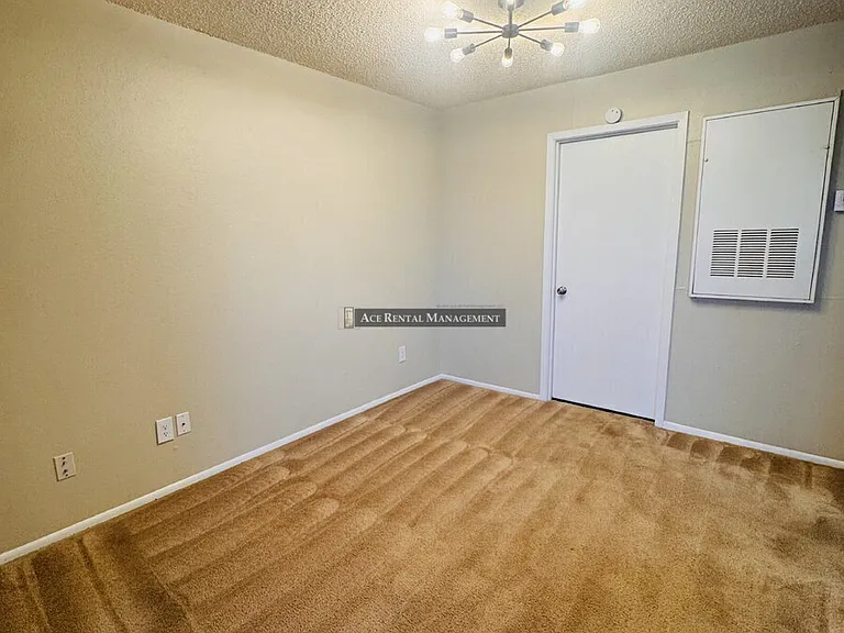 6824 Camden Ln #8 — Photo 5