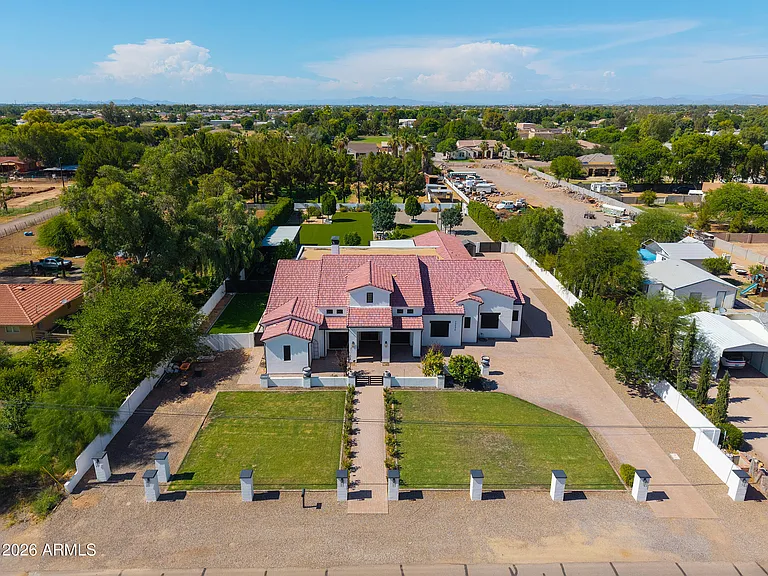 12424 E Victoria St — Photo 5