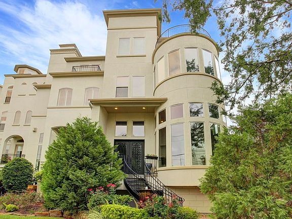 A great location within walking distance to so much