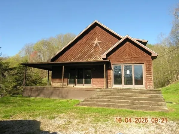 422 Short Cut Branch Rd, Fort Gay, WV 25514