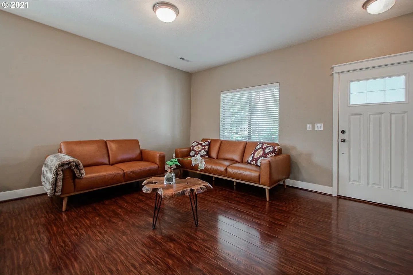Pet Friendly! Spacious 4 Bed, 2.5 Bath Single Family Home In Newberg — Photo 3