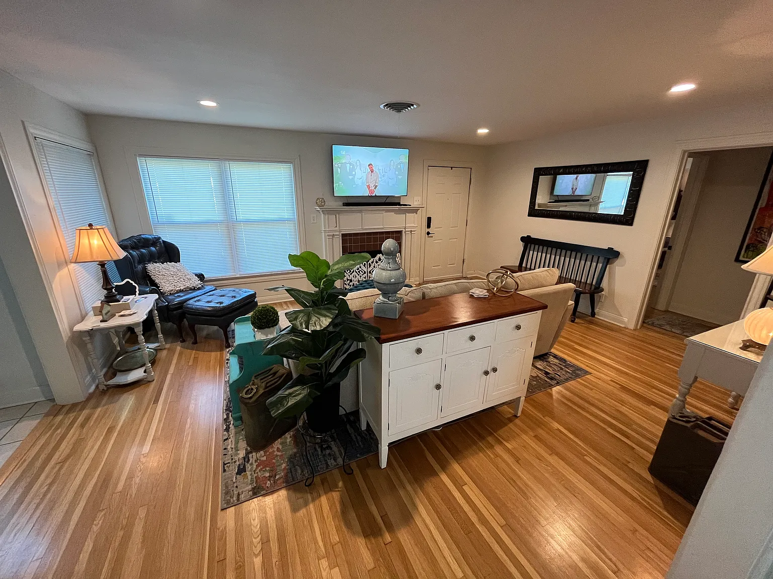 3 bed, 1672 sqft, $4,750 — Photo 4
