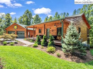 6022 Low Country Rd, Lenoir, NC 28645