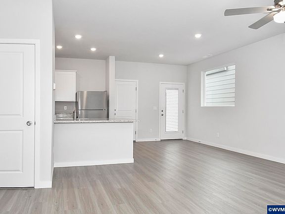 5th image of 1392 Owl Ave