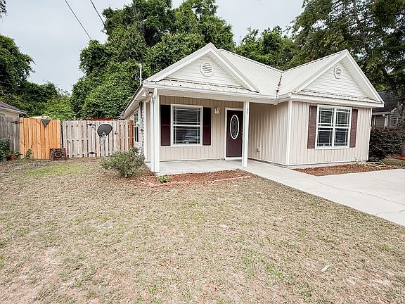 3rd image of 48 Ruby Ln