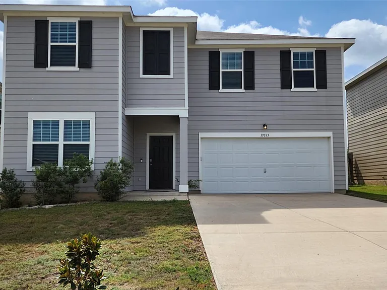 19513 Cloudy Bay Dr — Photo 1