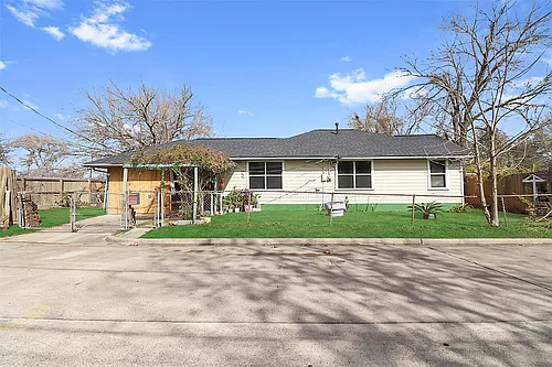1606 W Humble St Photo 1