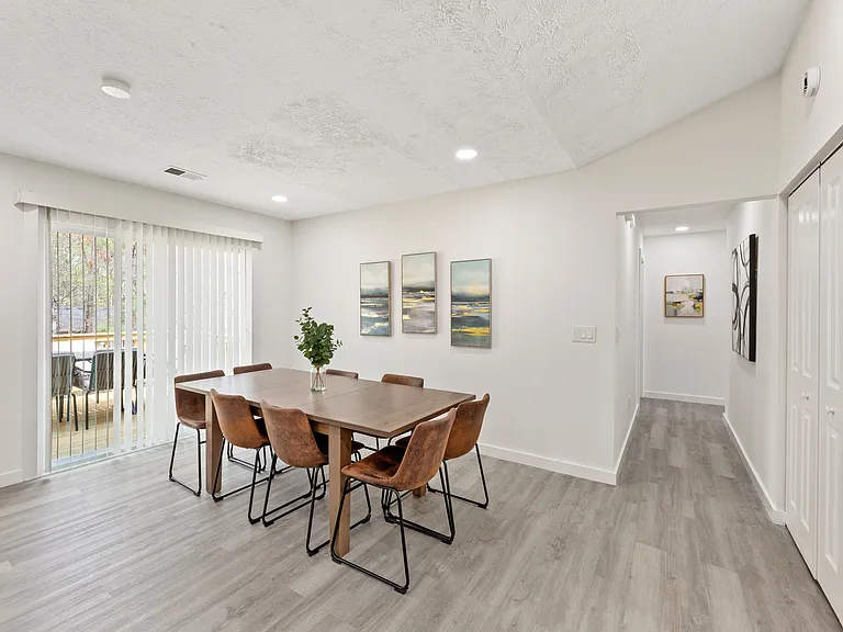 4352 Southvale Dr — Photo 10