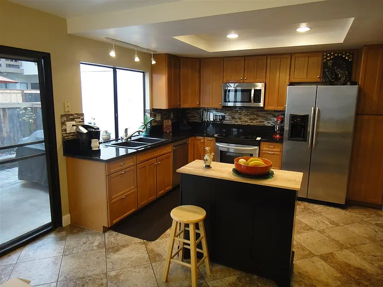 1651 S Juniper St #122 — Photo 6