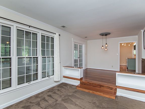5th image of 9400 Horseshoe Cir