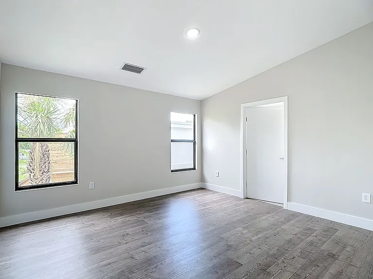 2505 Storter Ave — Photo 21