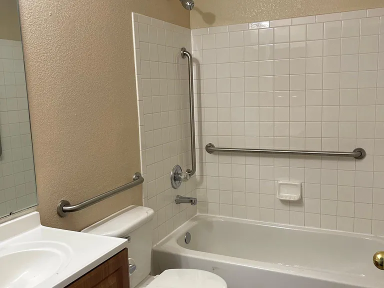 983 Canary Ct — Photo 35