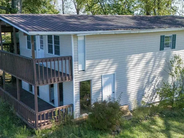 1705 Wilkinson Ferry Dr, Savannah, TN 38372