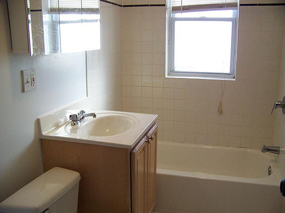 4th image of 5354 N Wolcott Ave APT 1