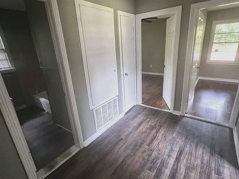 368 Leron Ave — Photo 8
