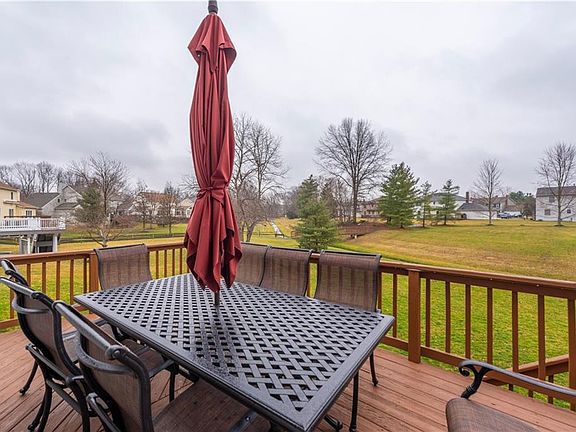 5th image of 20871 Parkwood Ln