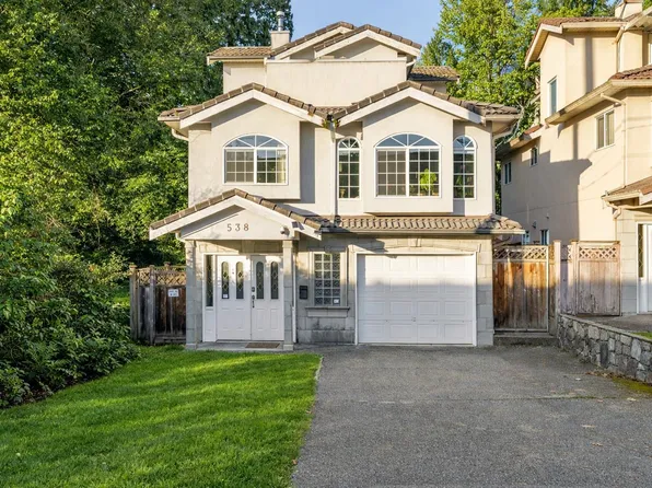 538 W 25th St, North Vancouver, BC V7N 2G3