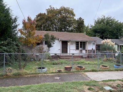 1035 SW J St, Grants Pass, OR, 97526