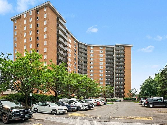 4th image of 2000 Jasmine Cres #1417