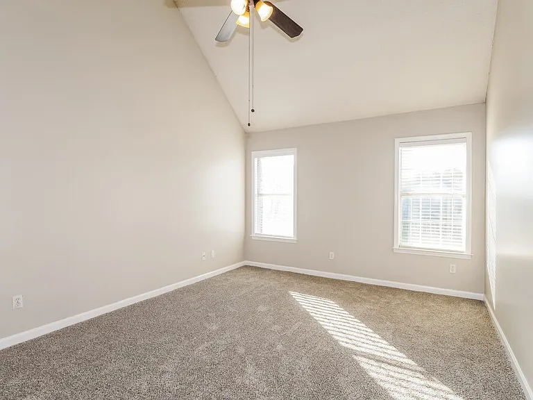 115 Winding Creek Dr — Photo 10