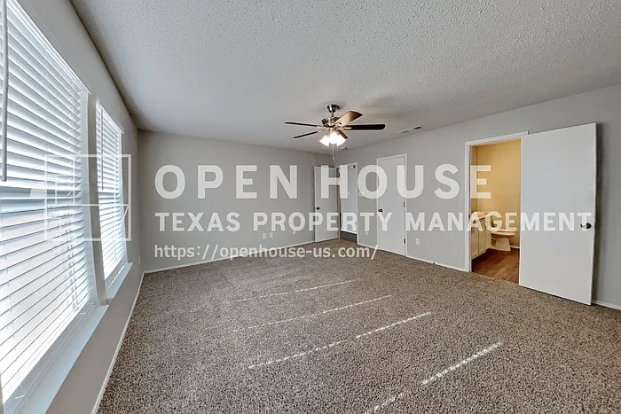 1108 Halifax Ln — Photo 11