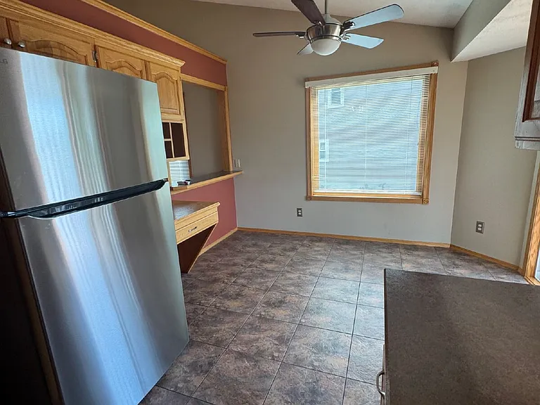 2126 E Country View Dr — Photo 9