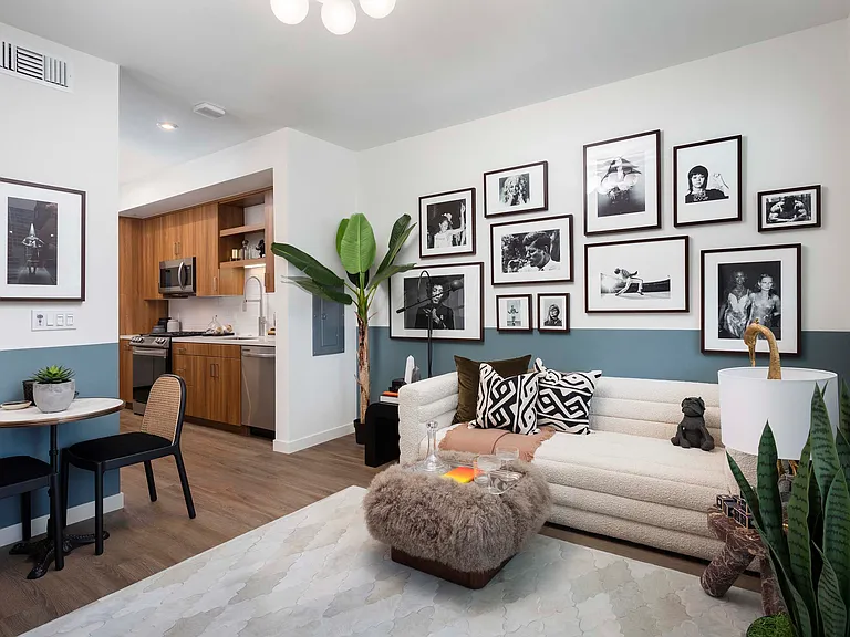 Alexan Noho West — Photo 48