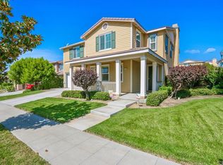 685 E Vosburg Dr, Azusa, CA 91702