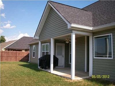 3rd image of 89 Holly Oak Ln