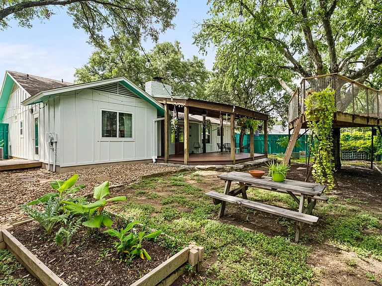 6604 Woodhue Dr — Photo 29