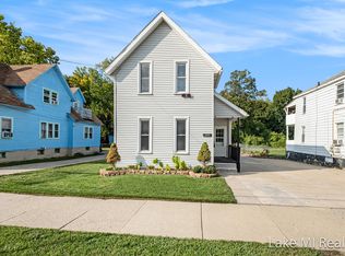 855 Chatham St NW, Grand Rapids, MI 49504
