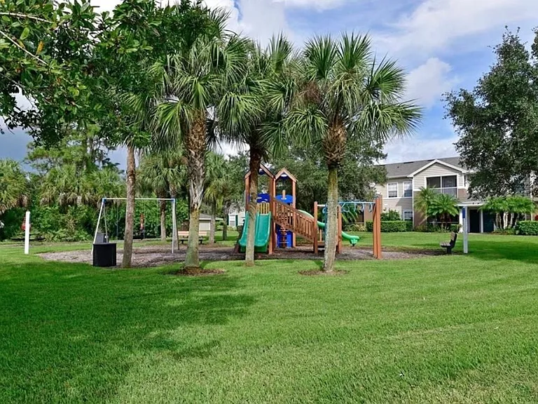 8926 Manor Loop #201 — Photo 33