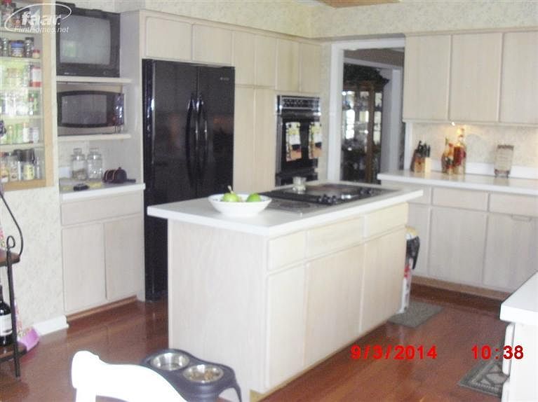 1st image of 469 Charing Cross Dr