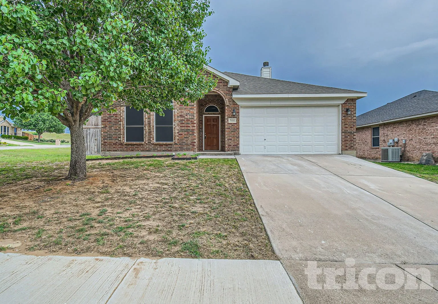 7101 Crenshaw Drive Benbrook TX — Photo 2
