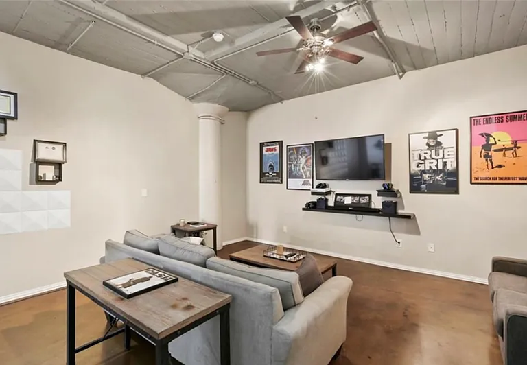 1122 Jackson St #916 — Photo 23