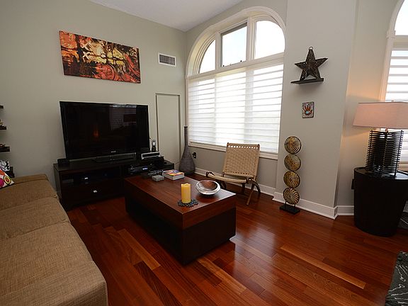 3rd image of 616 S Orange Ave Ph 5