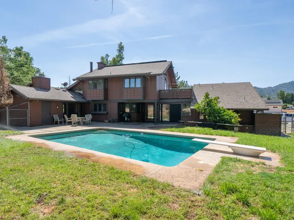 15642 Middletown Park Dr, Redding, CA 96001