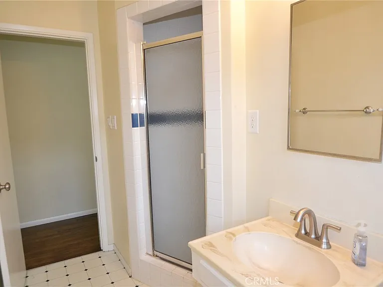 21510 Ellinwood Dr — Photo 16